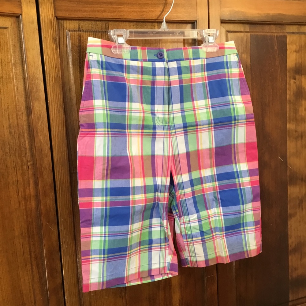 Breckinridge shorts, size 4P, NWT, elastic waist adj., button closure, cotton